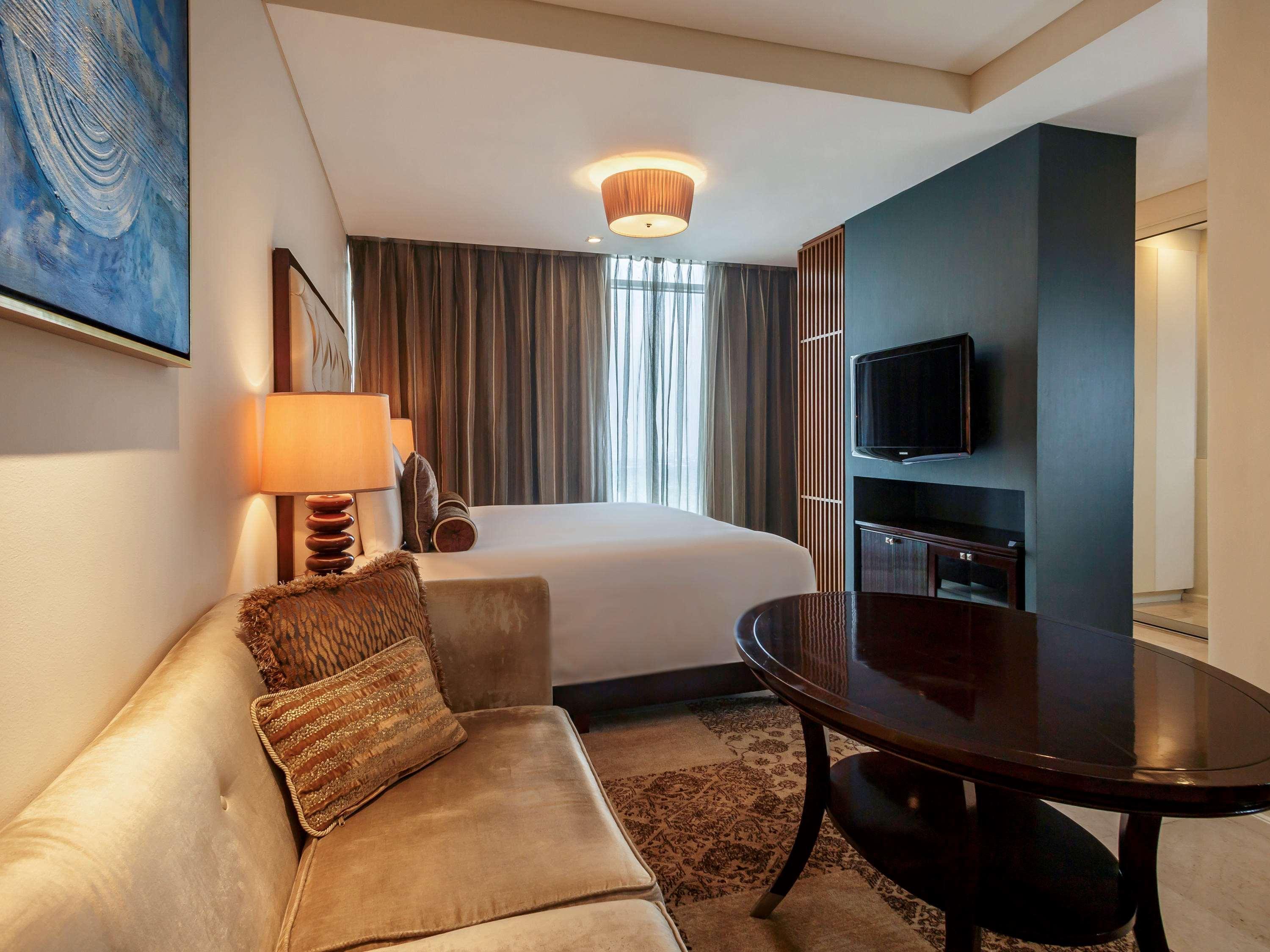 Joy Nostalg Hotel And Suites Manila Managed By The Ascott Limited Pasig City Exterior photo