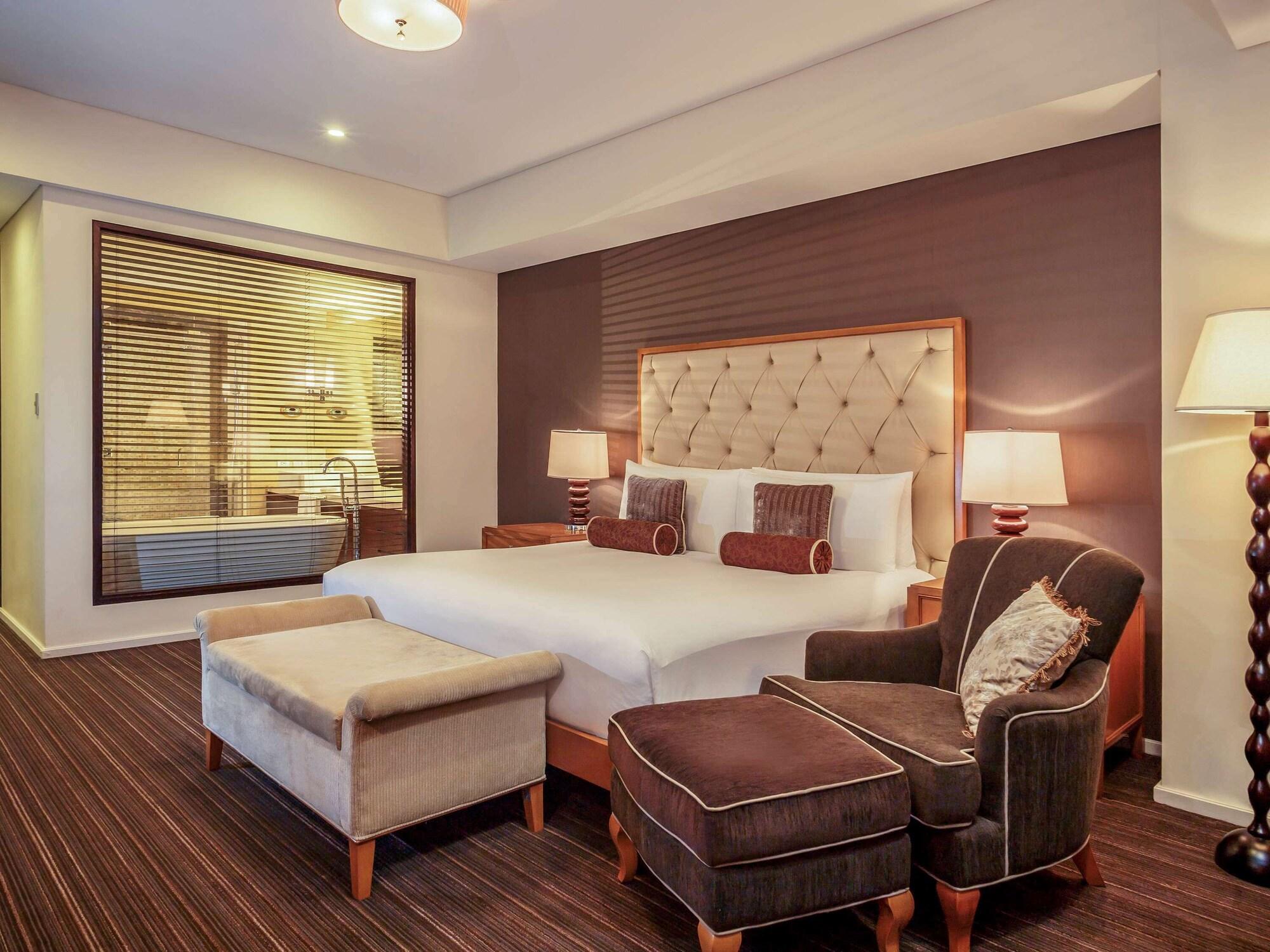 Joy Nostalg Hotel And Suites Manila Managed By The Ascott Limited Pasig City Exterior photo